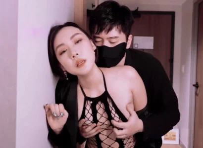 Mụ vợ bán thân cho sếp nhằm lấy tiền trả nợ cho chồng